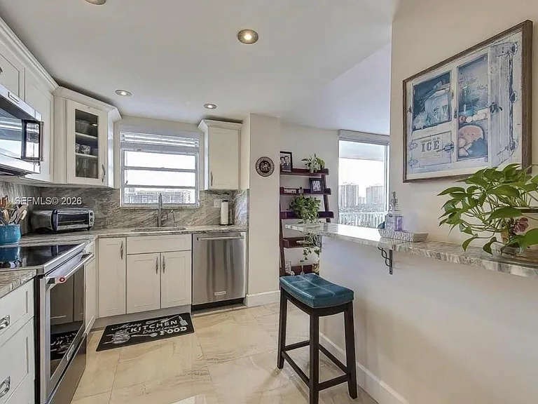 137 Golden Isles Dr #1006 — Photo 5