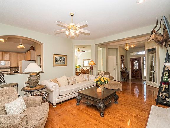 4th image of 23903 Hackberry Creek Dr