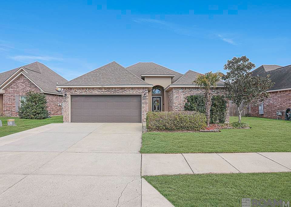 1st image of 9311 Falling Oak Dr