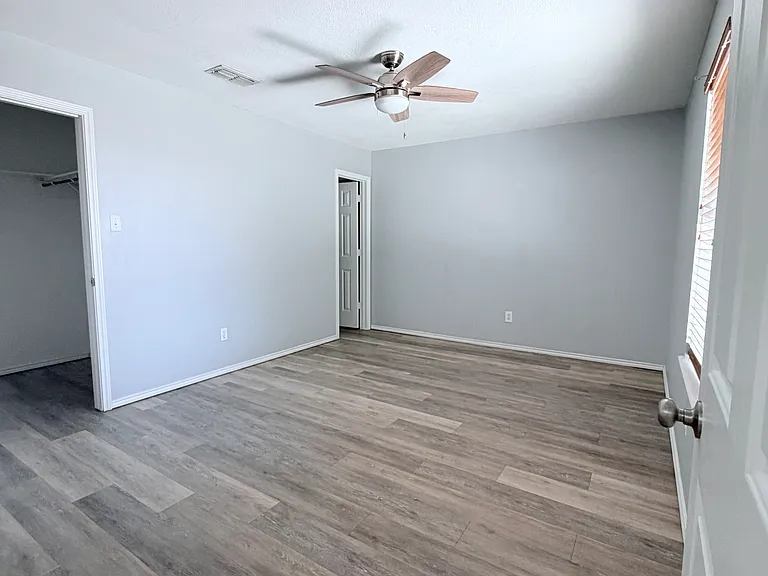 1817 Corpus Ave — Photo 10