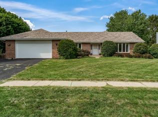 3534 Applewood Ln, Rockford, IL 61114