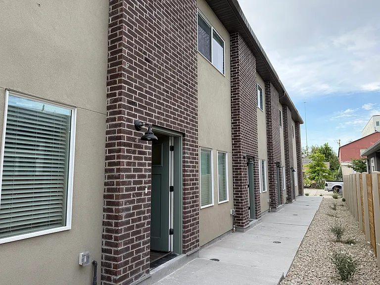 922 W Euclid Ave — Photo 12