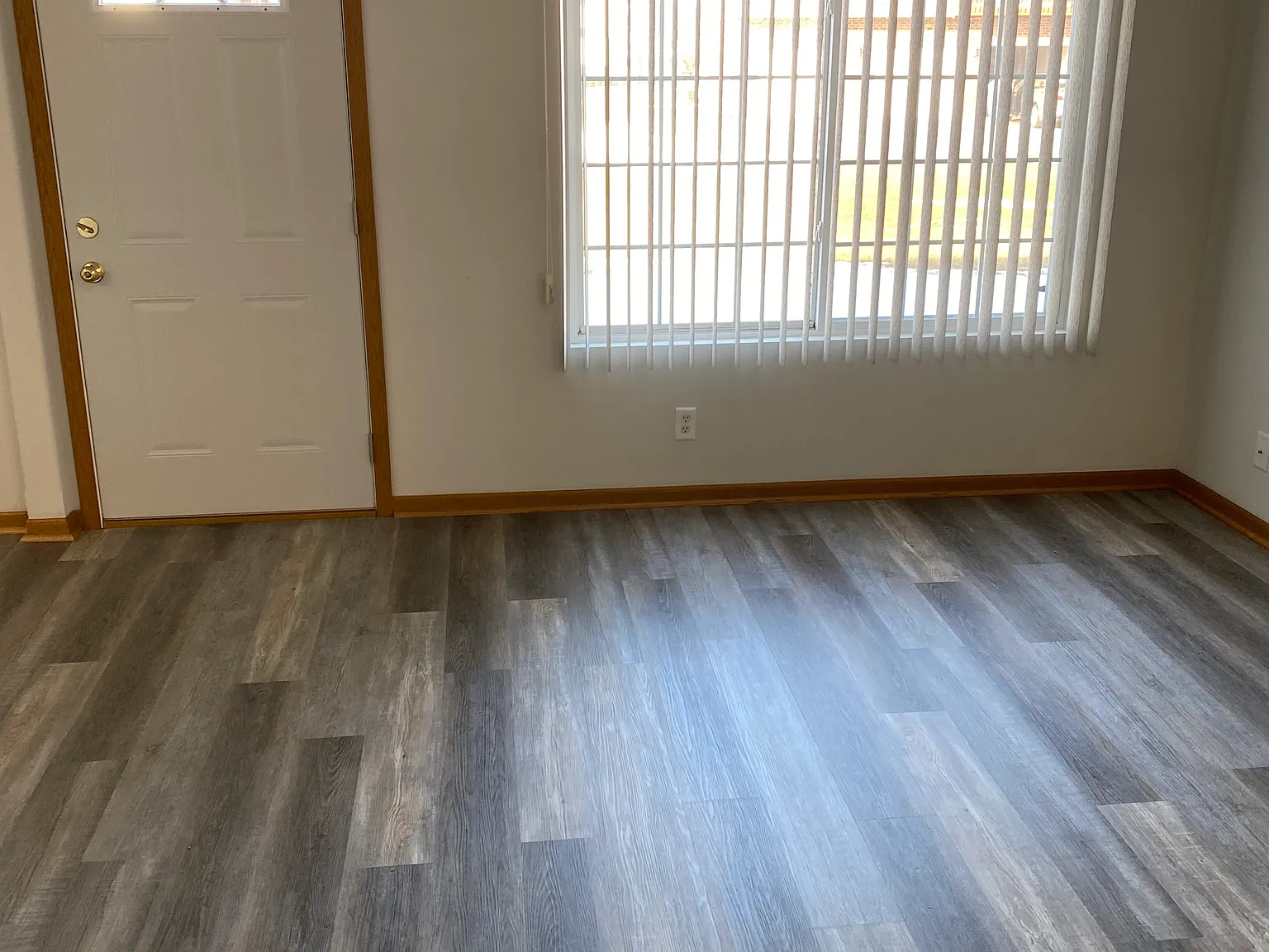 2 bed, 1.5 bath, 1160 sqft, $1,700 — Photo 1