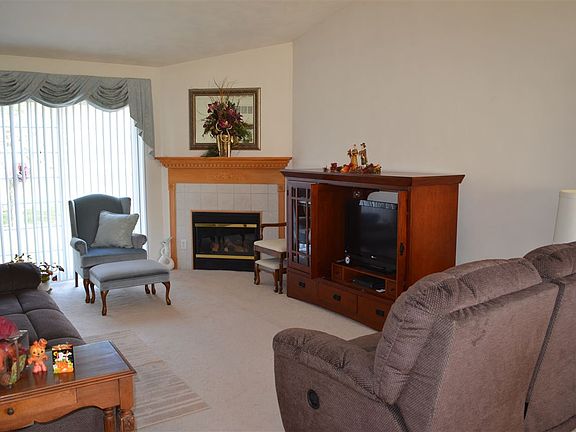 4th image of 1105 Trowbridge Ln