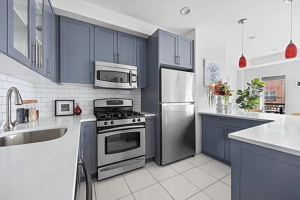 Sold by Compass | media 6