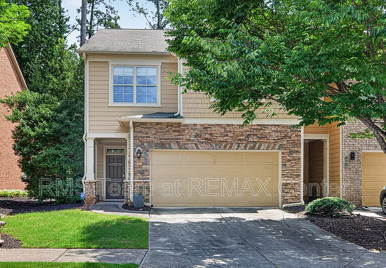1572 Lenox Overlook Rd — Photo 2