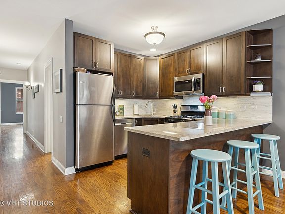 4th image of 5431 N Kimball Ave #1