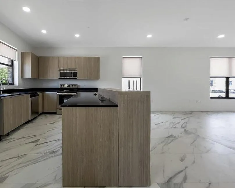 3 bed, 2.5 bath, 1504 sqft, $3,000 — Photo 4