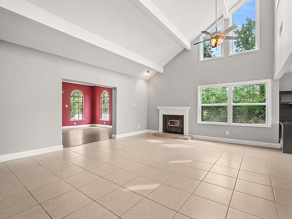 4th image of 751 Navajo Dr