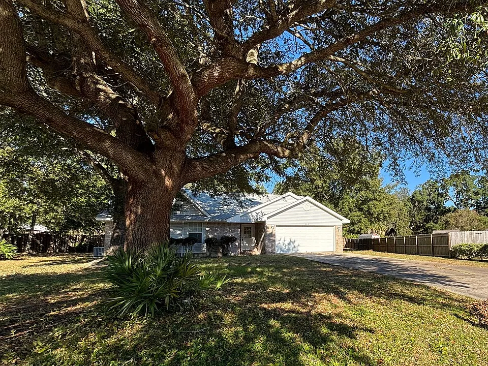 306 Shorewood Ct