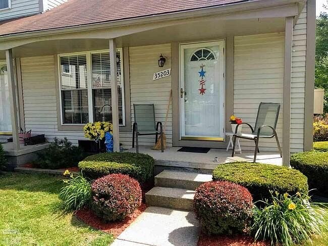 1st image of 35203 Taffy Dr