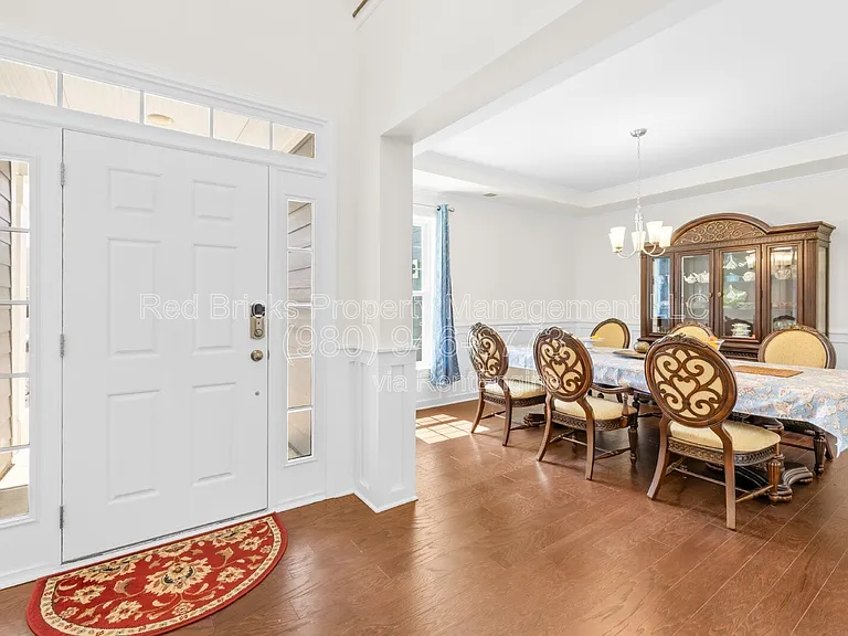 14917 Baldridge Dr — Photo 7