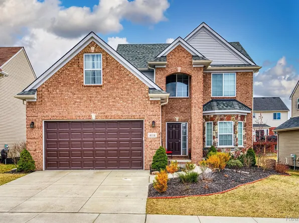 4118 Chase Ridge Ln, Howell, MI 48843
