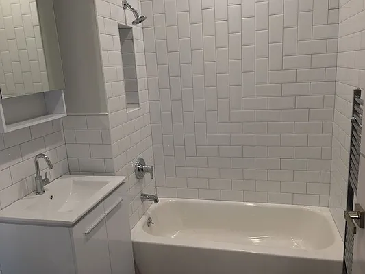 Rented by 18 REALTY | media 44