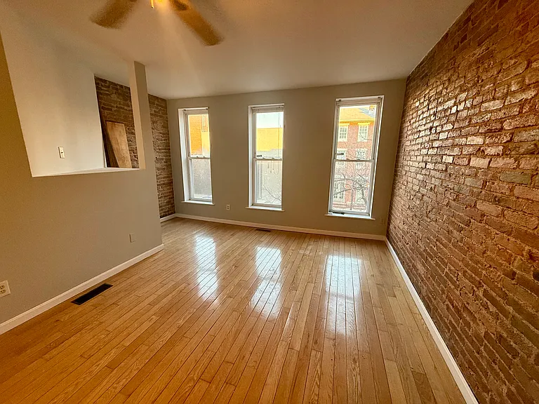 918 S Hanover St #1 — Photo 1