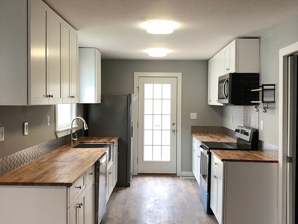 1st image of 1415 Highland Ave
