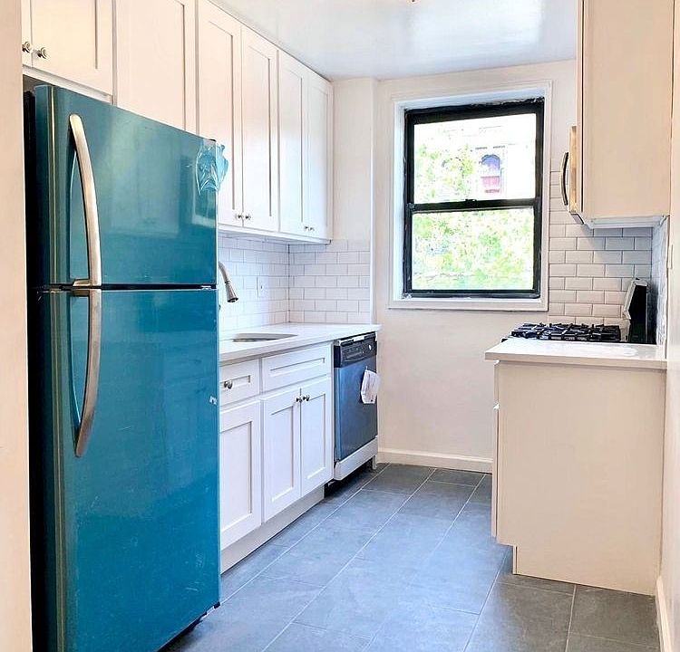 1st image of 222 E 17th St APT 2E