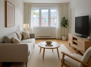 85-18 60th Dr FLOOR 3, Middle Village, NY 11379