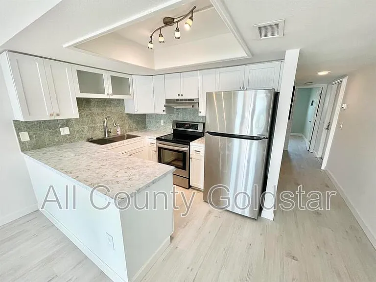 4410 Warren Ave #104 — Photo 5