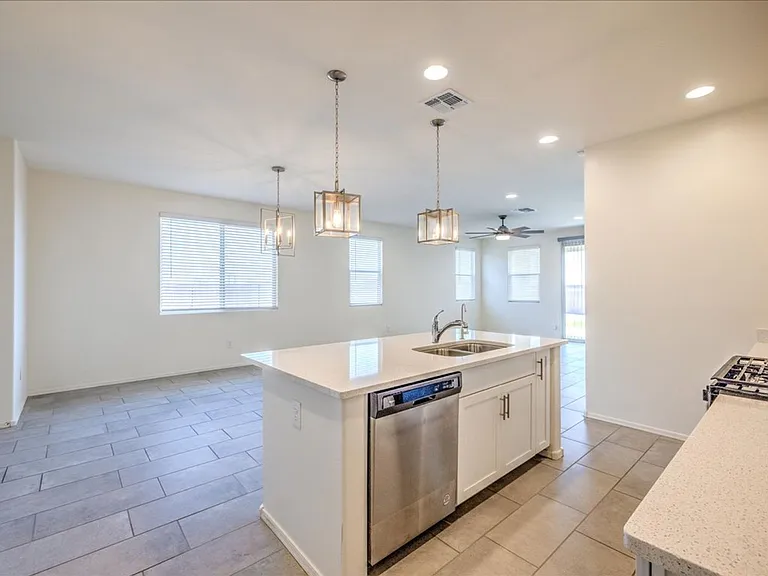 11328 S Weismann Dr — Photo 12