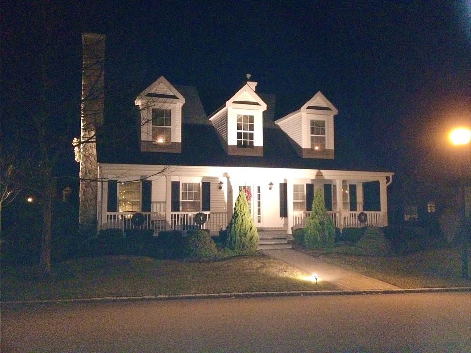 5 Black Pine St Calverton NY Zillow