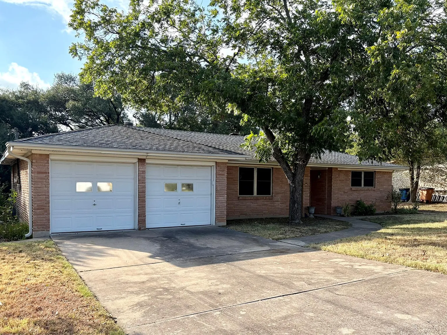 3 bed, 2.0 bath, 1780 sqft, $2,500 — Photo 1