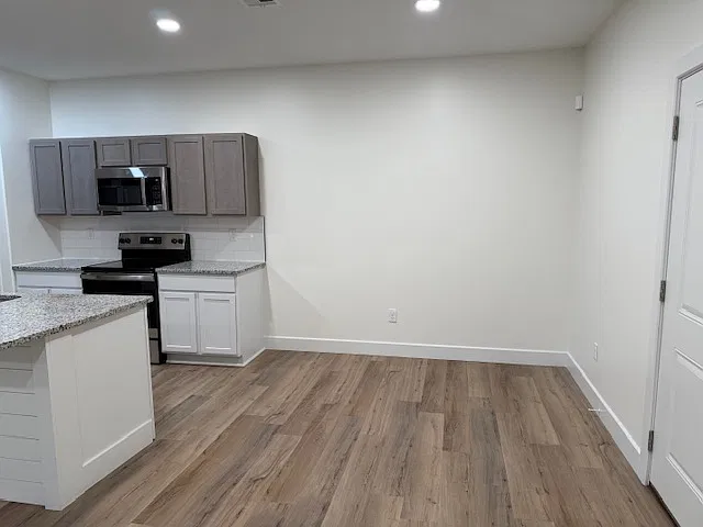 5773 East Bristol Circle - 1 — Photo 3