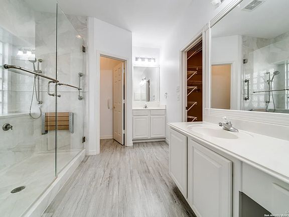 3rd image of 7511 Moss Brook Dr