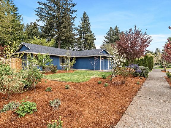 2nd image of 5506 NE 75th St