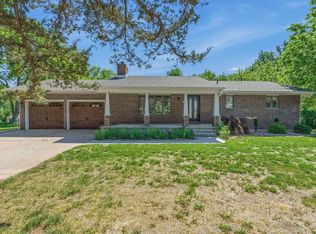 4 Park View Rd, Hesston, KS 67062
