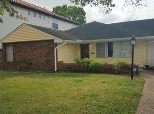 4801 Pine St, Bellaire, TX 77401