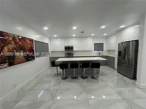 Tyler St — Photo 12