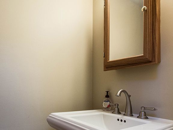 5th image of 2650 Hermosa Ave