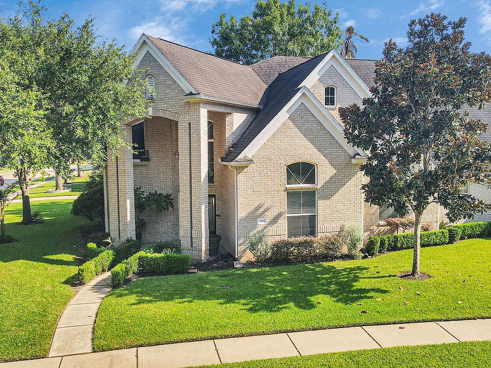 1st image of 2103 Shade Crest Dr