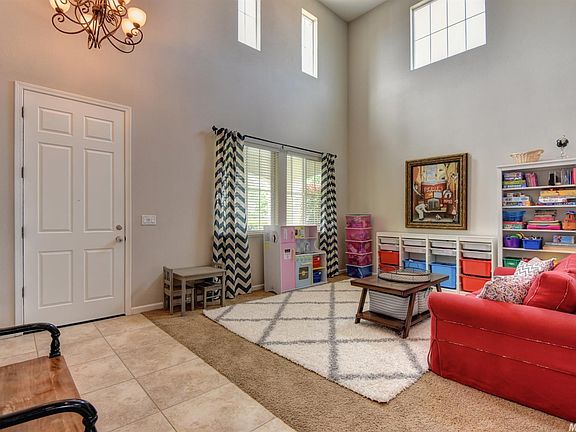 4th image of 1001 Ashford Ln