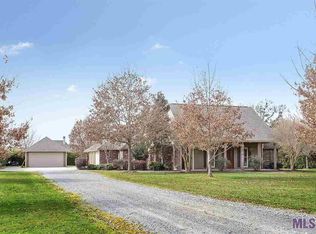 8567 Pin Oak Ln, Zachary, LA 70791