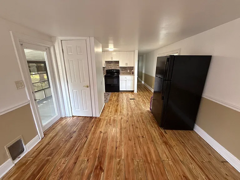6430 W Grant St — Photo 3