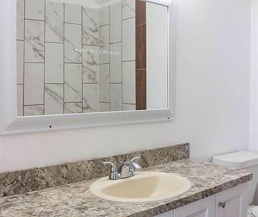 4th image of 2816 Canberra Ct