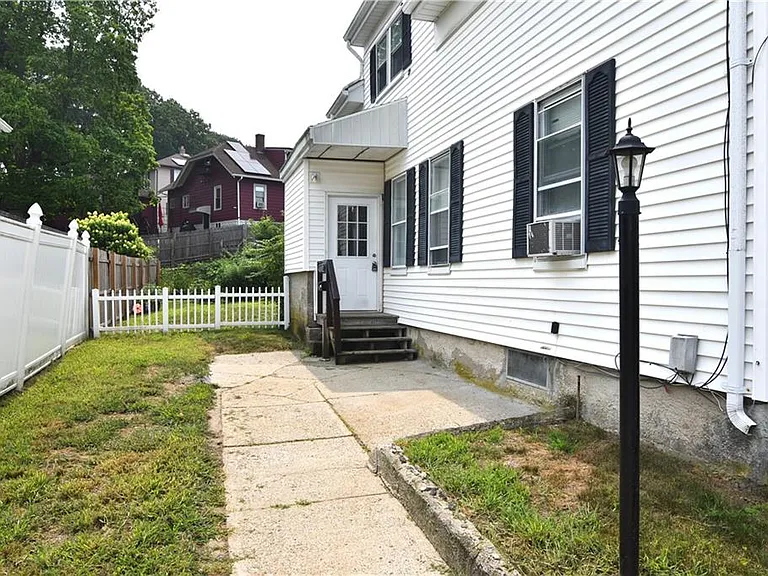76 Cottage St #2 — Photo 2