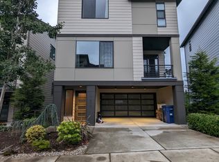 17810 19th Ave W, Lynnwood, WA 98037