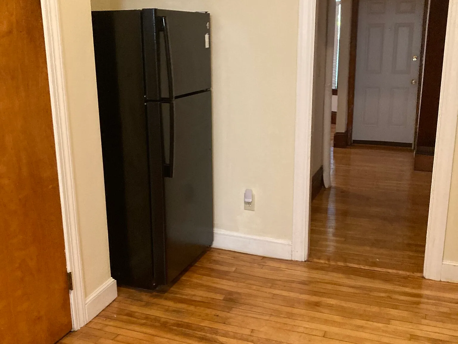 135 Merriam Ave Residence — Photo 2