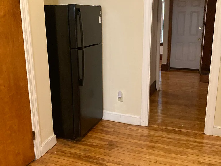 135 Merriam Ave #3 — Photo 2