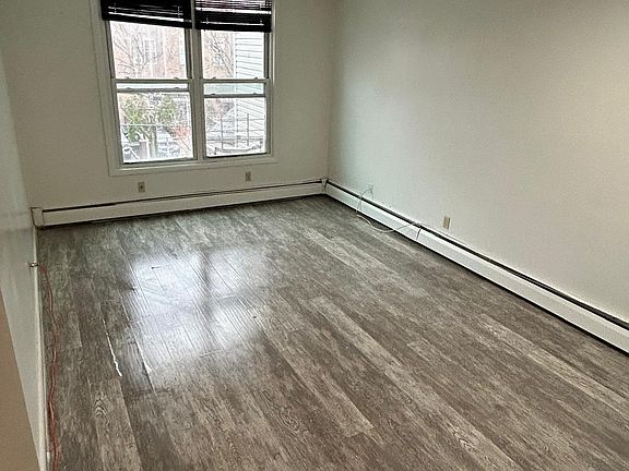 2nd image of 1425 Bryant Ave Floor 2