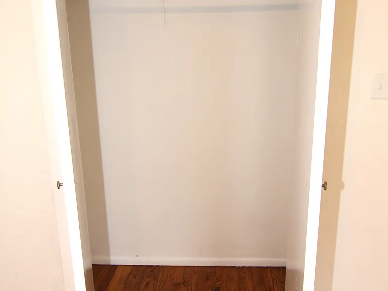 7000 Thurston Dr — Photo 9