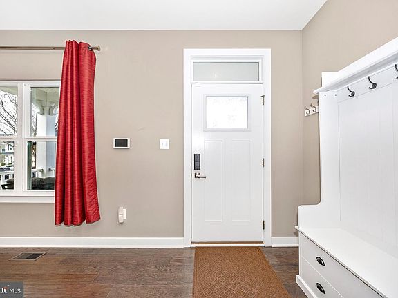 2nd image of 11069 Emerald Crown Dr