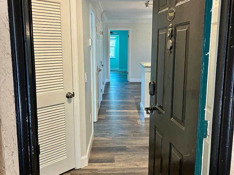 2400 Feather Sound Dr #1031 — Photo 2