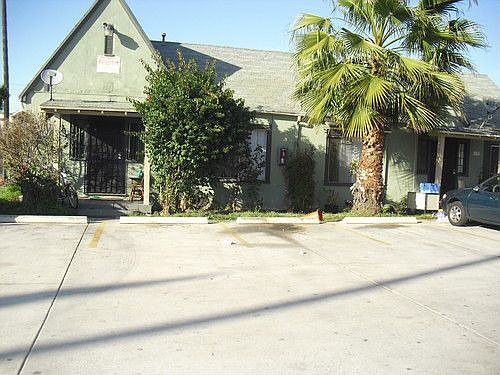 2nd image of 1006 N Mariposa Ave APT 104
