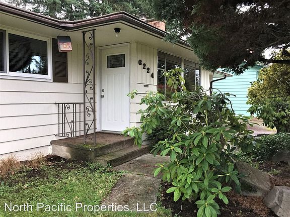 2nd image of 6224 182nd St SW