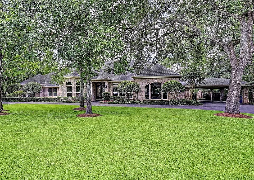 1st image of 451 Gingham Dr