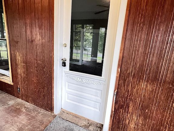 3rd image of 721 N High St